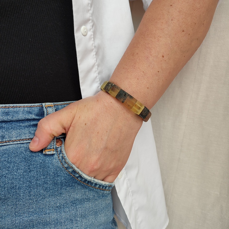 Браслет Муж. янтарь 3201119490 (6)