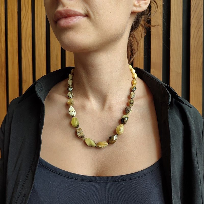 Бусы "Елена" из янтаря