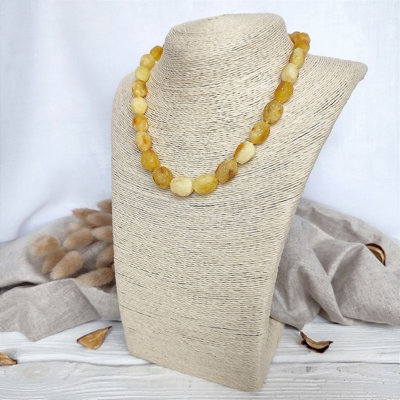 Бусы "Кусанка-оливка" янтарь