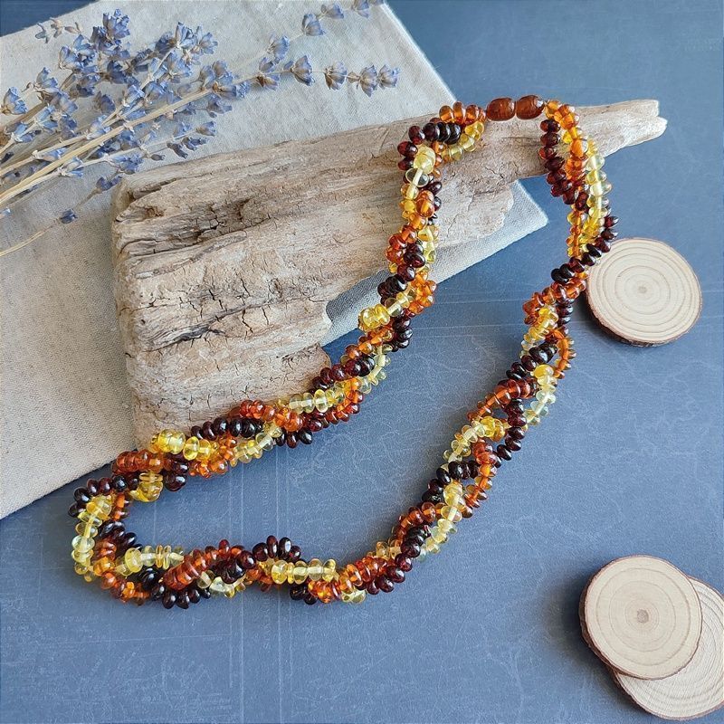 Бусы "Галька"из янтаря