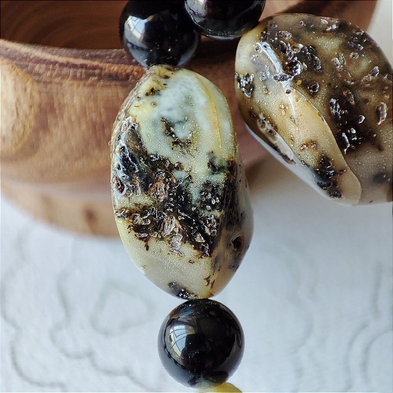 Бусы "Елена" из янтаря