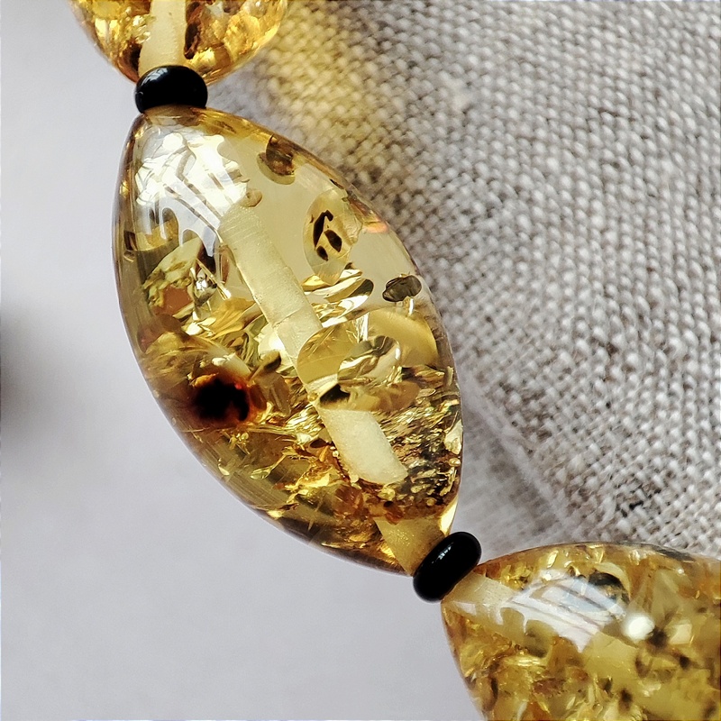 Браслет "Оливка" янтарь