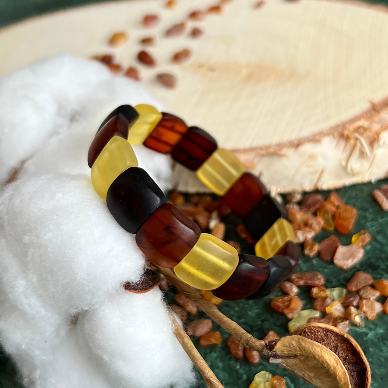 Браслет пласт. янтарь 3501119470 (3)