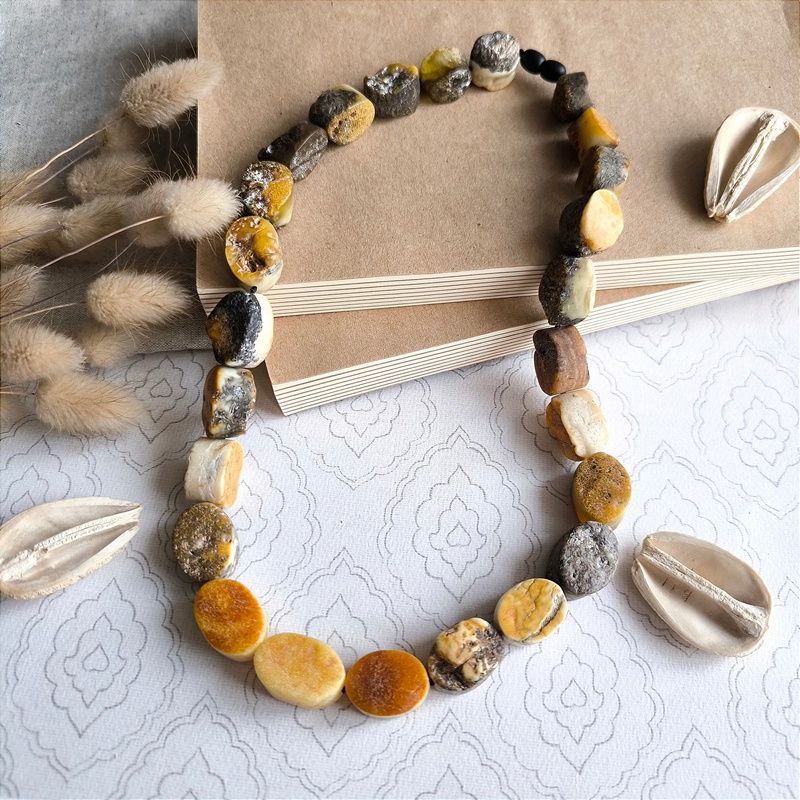 Бусы "Овал" из янтаря