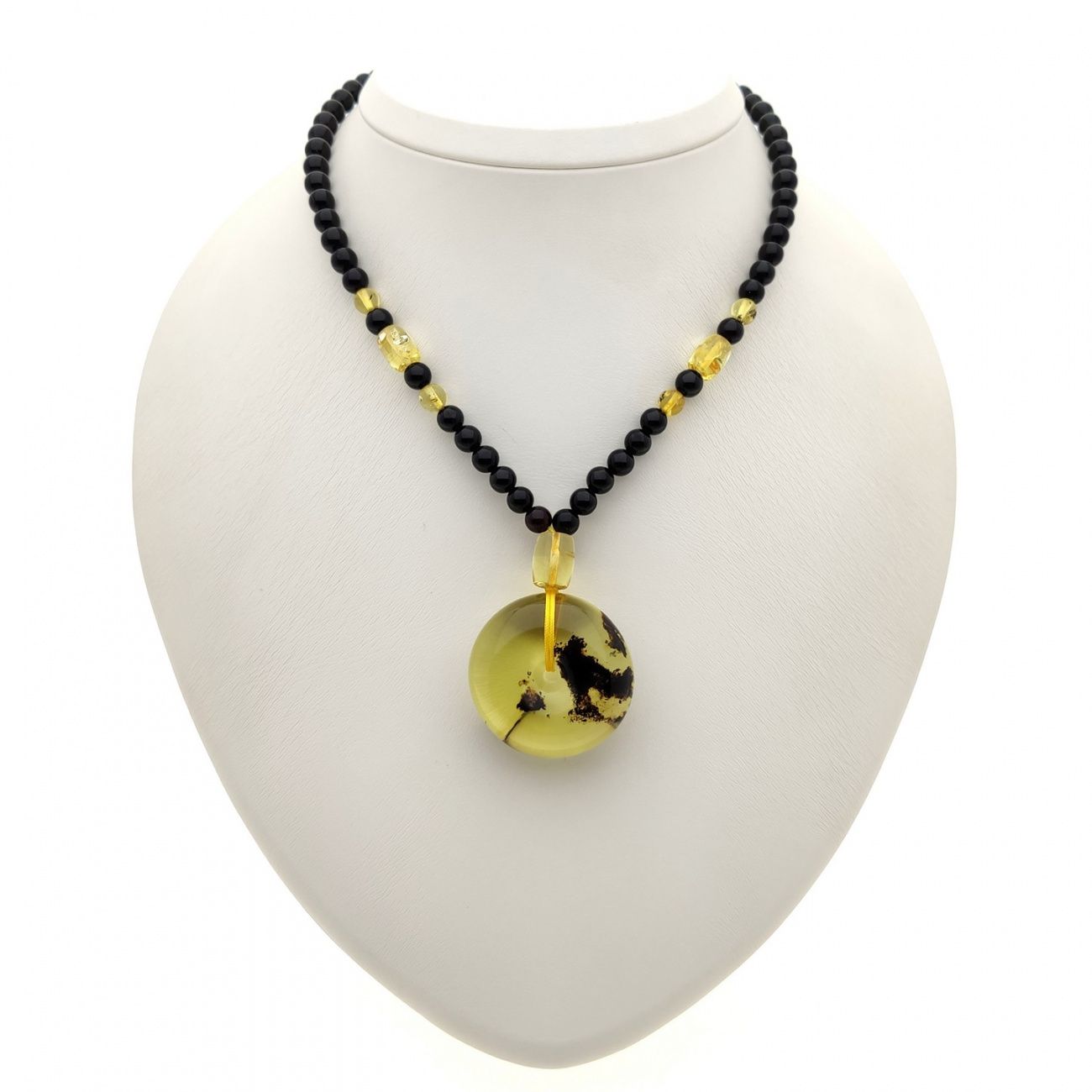 Подвес с кулоном янтарь