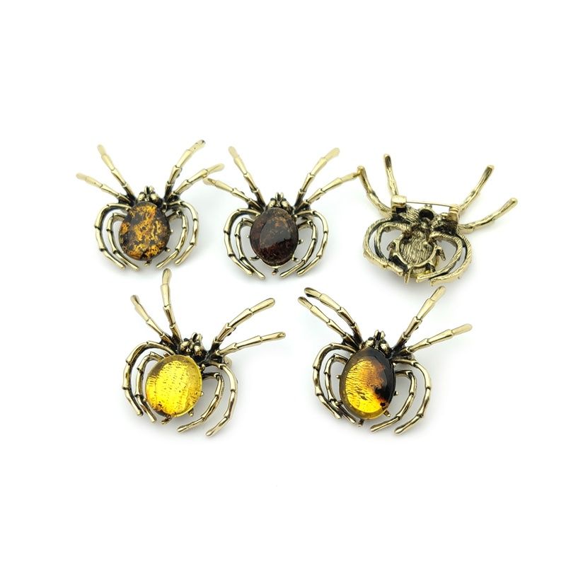 Брошь "Тарантул" янтарь