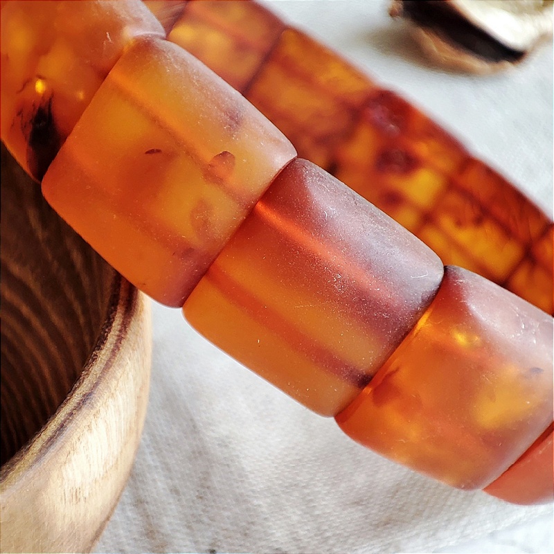 Браслет пласт. янтарь 3121119518 (3)