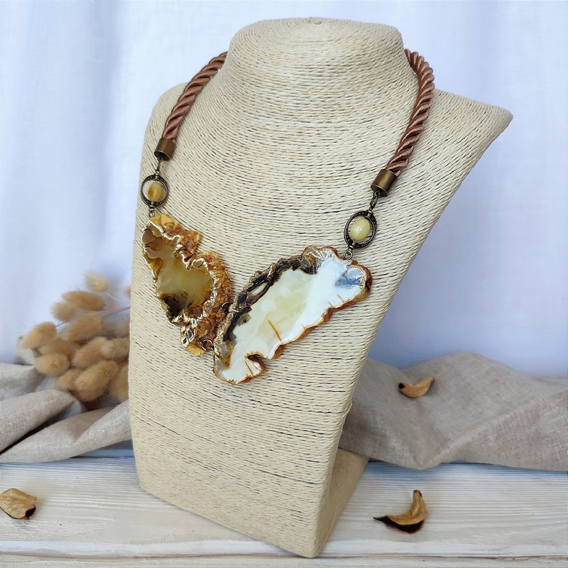 Колье авторское Янтарь а7506300020