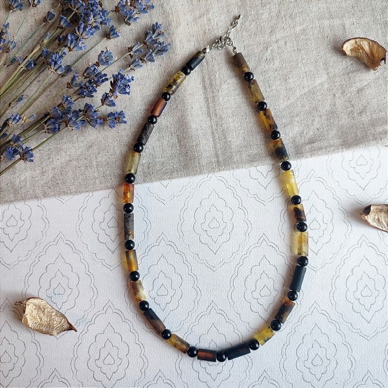 Чокер "Бочата" из янтаря