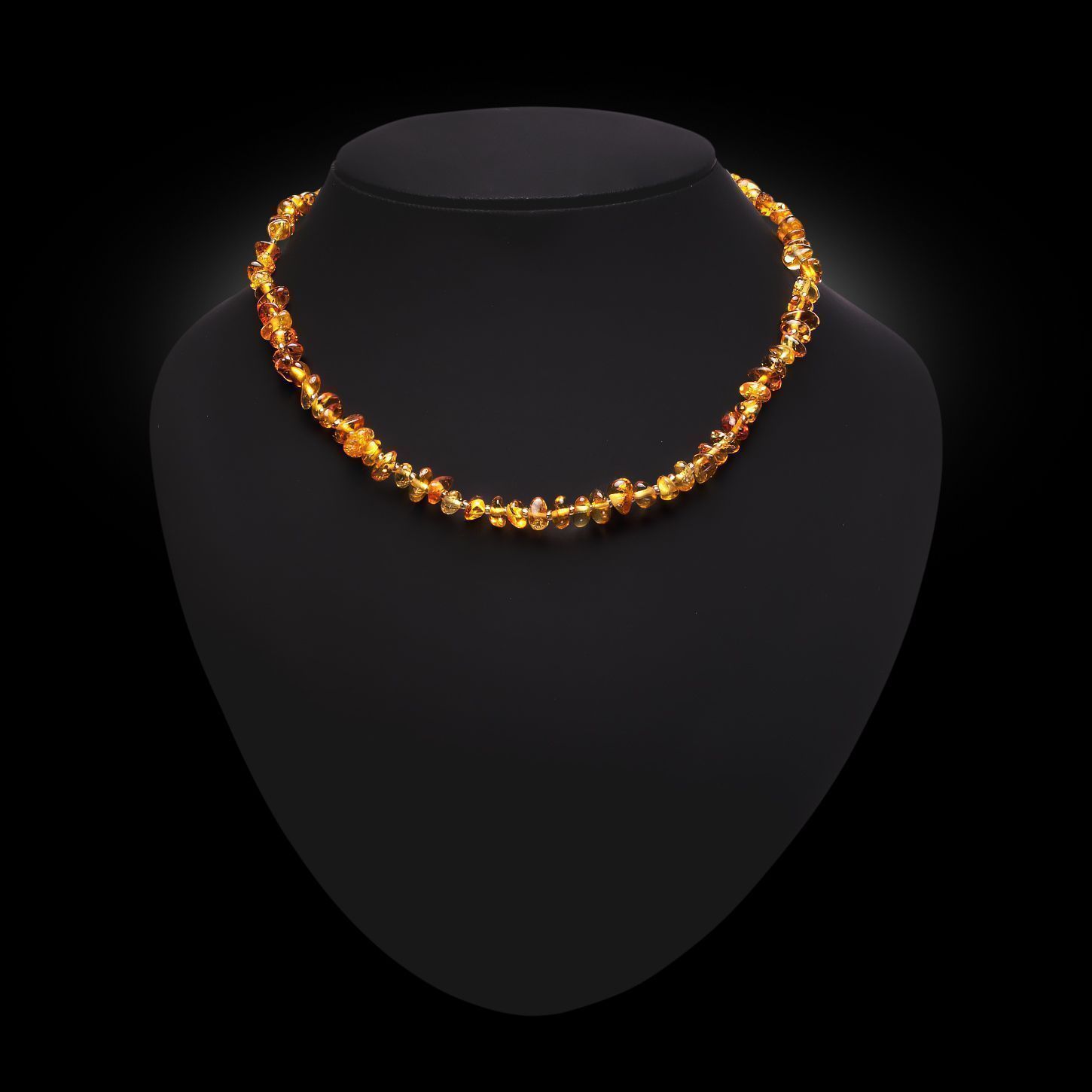 Бусы "Галька" из янтаря