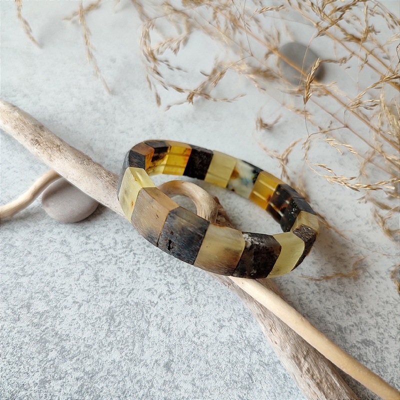 Браслет Муж. янтарь 3201119490 (1)