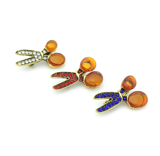 Брошь " Ножницы" янтарь
