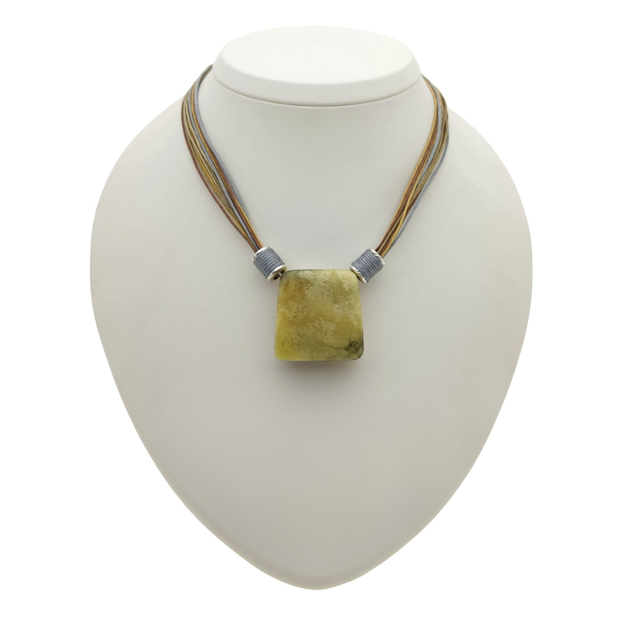 Колье янтарь