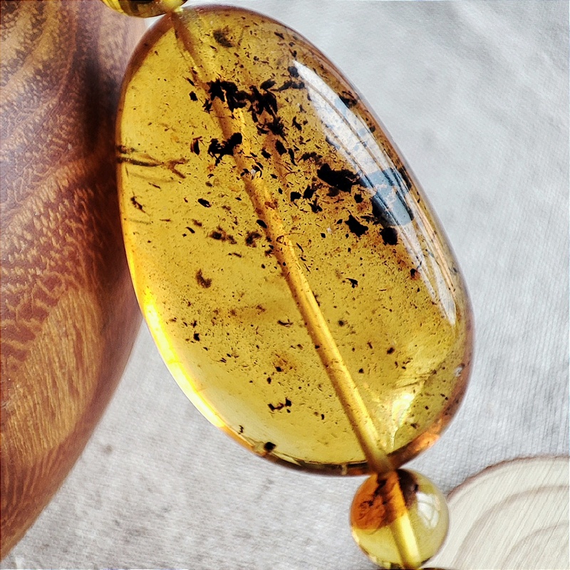 Бусы "Слива" из янтаря