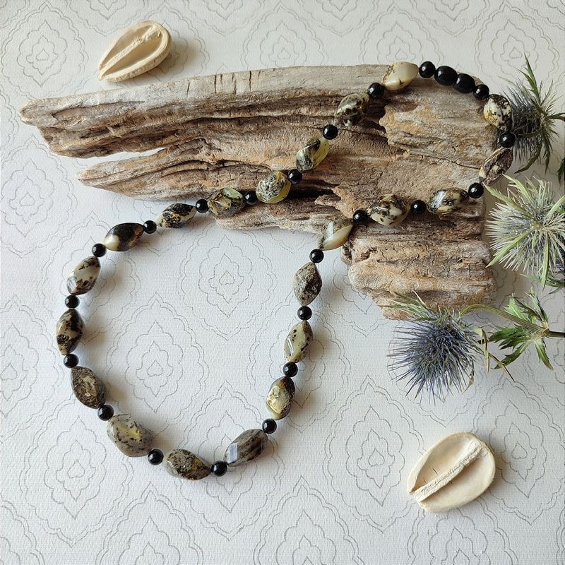 Бусы "Елена" из янтаря