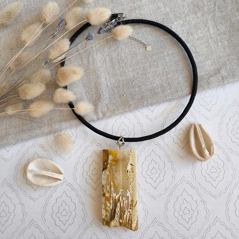 Колье авторское Янтарь а7036900033 (1)!