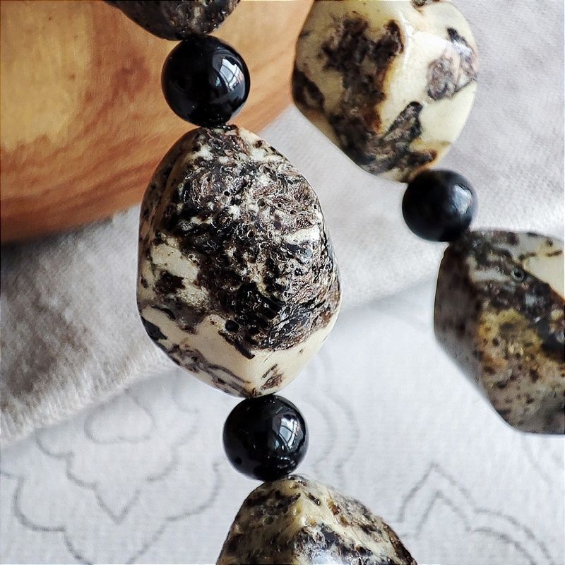 Бусы "Елена" из янтаря