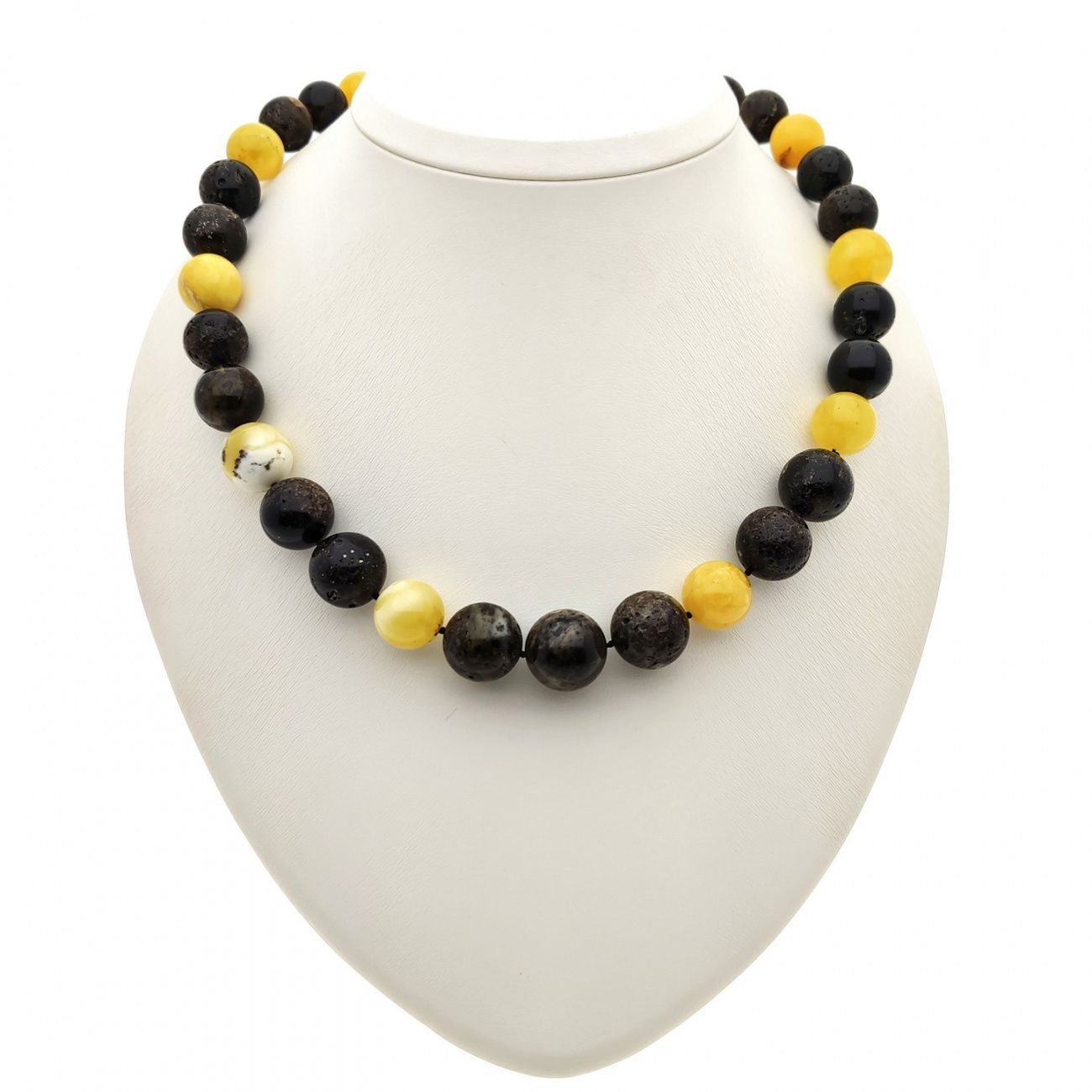 Бусы "Шар" из янтаря