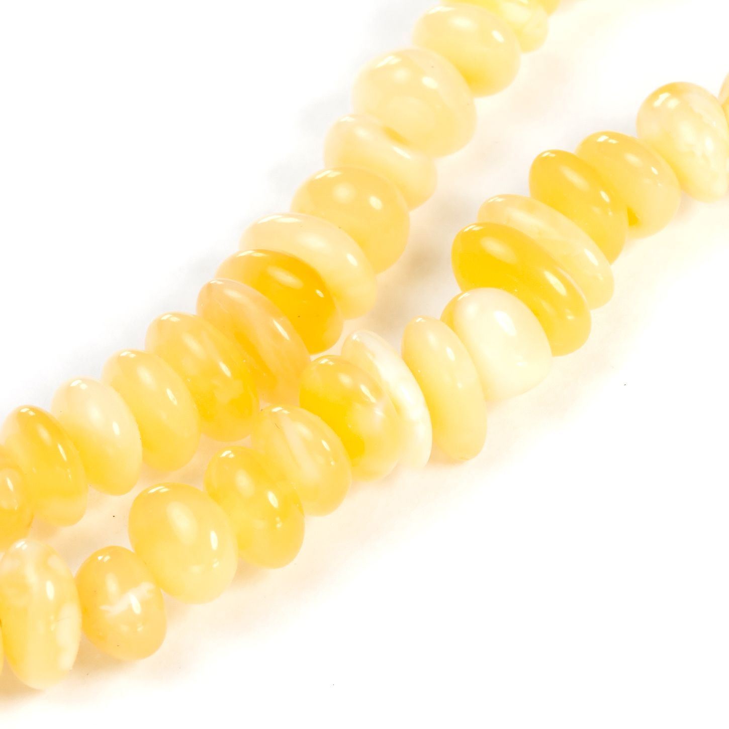 Бусы "Галька" из янтаря