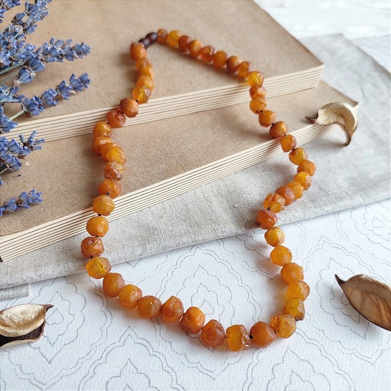 Бусы "Кусанка" из янтаря