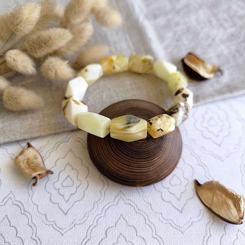 Браслет "Конфетка" янтарь