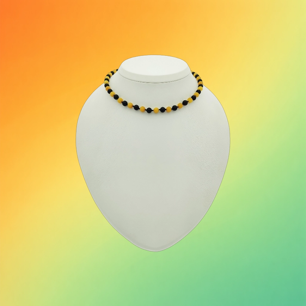 Бусы из янтарного шара