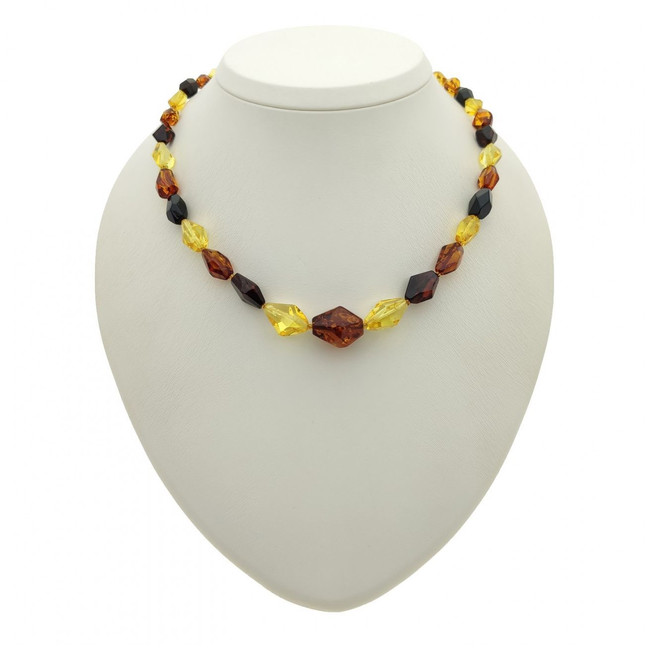 Бусы "Граненка" из янтаря