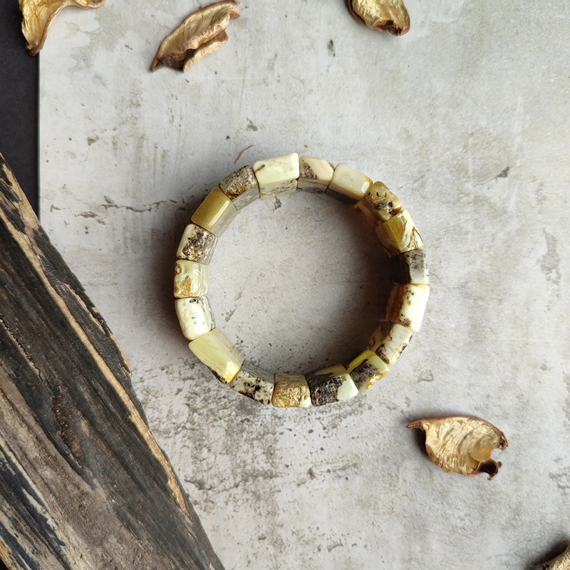 Браслет Муж. янтарь 3031119493-1