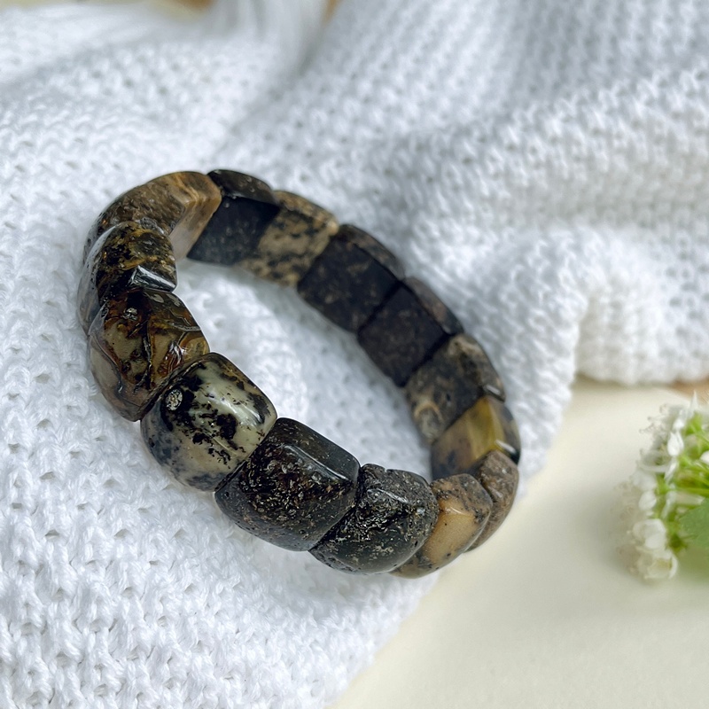 Браслет пласт. янтарь