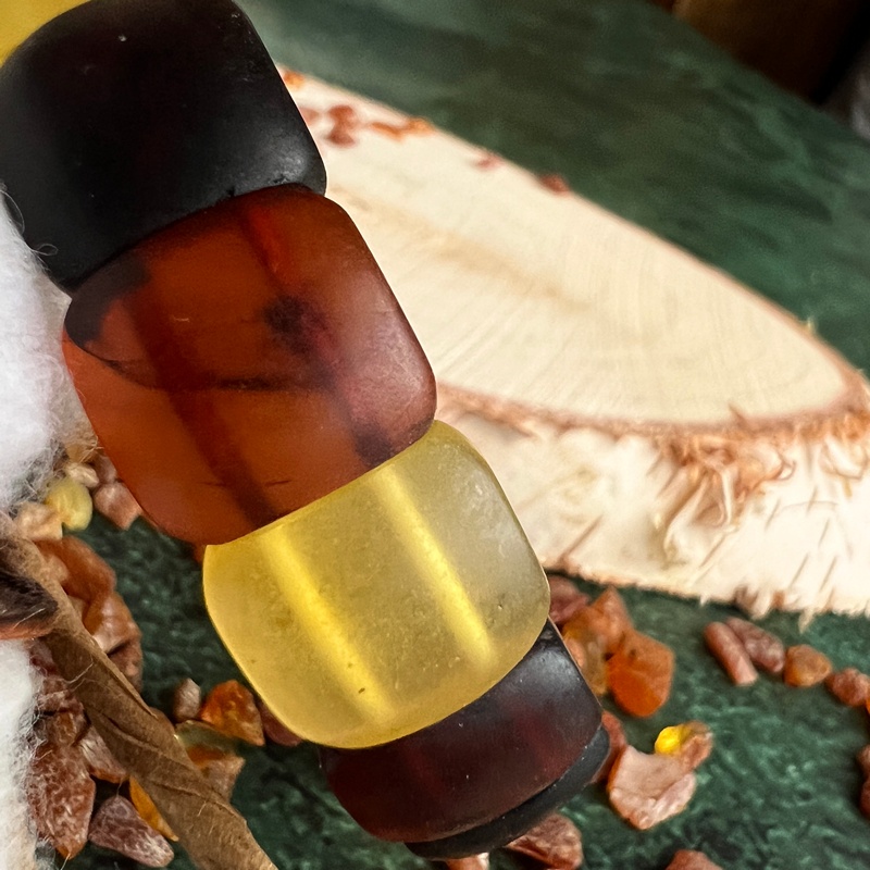 Браслет пласт. янтарь 3501119470 (4)