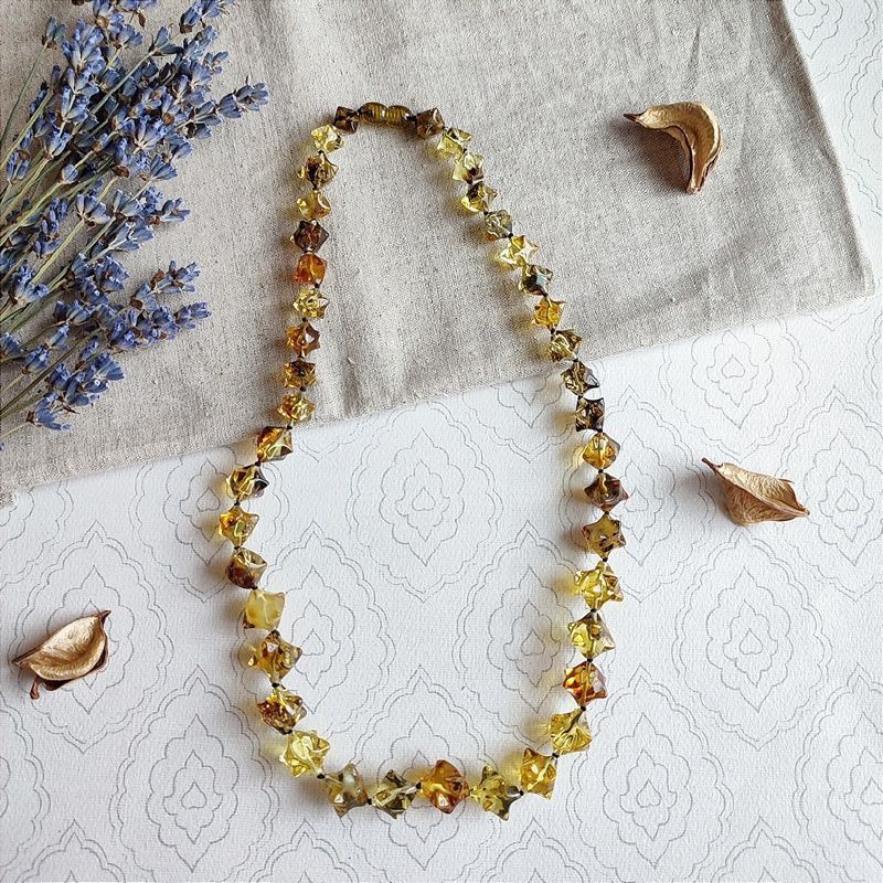 Бусы "Ёжик" из янтаря