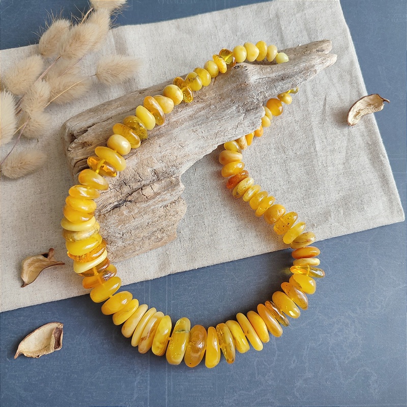 Бусы "Юлия" из янтаря