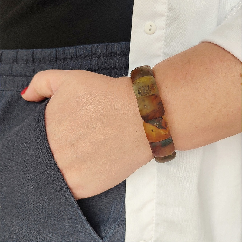 Браслет пласт. янтарь 3201119518 (5)