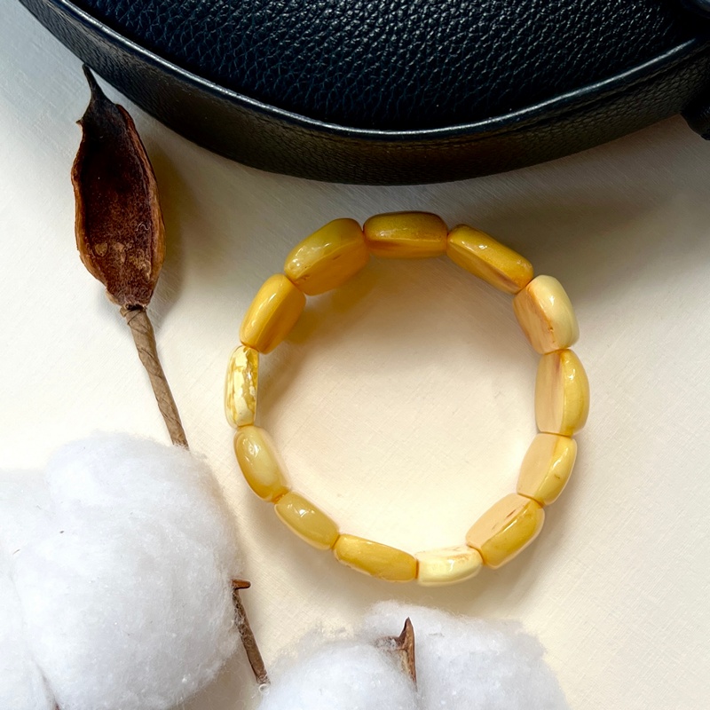 Браслет пласт. янтарь 33119474-1