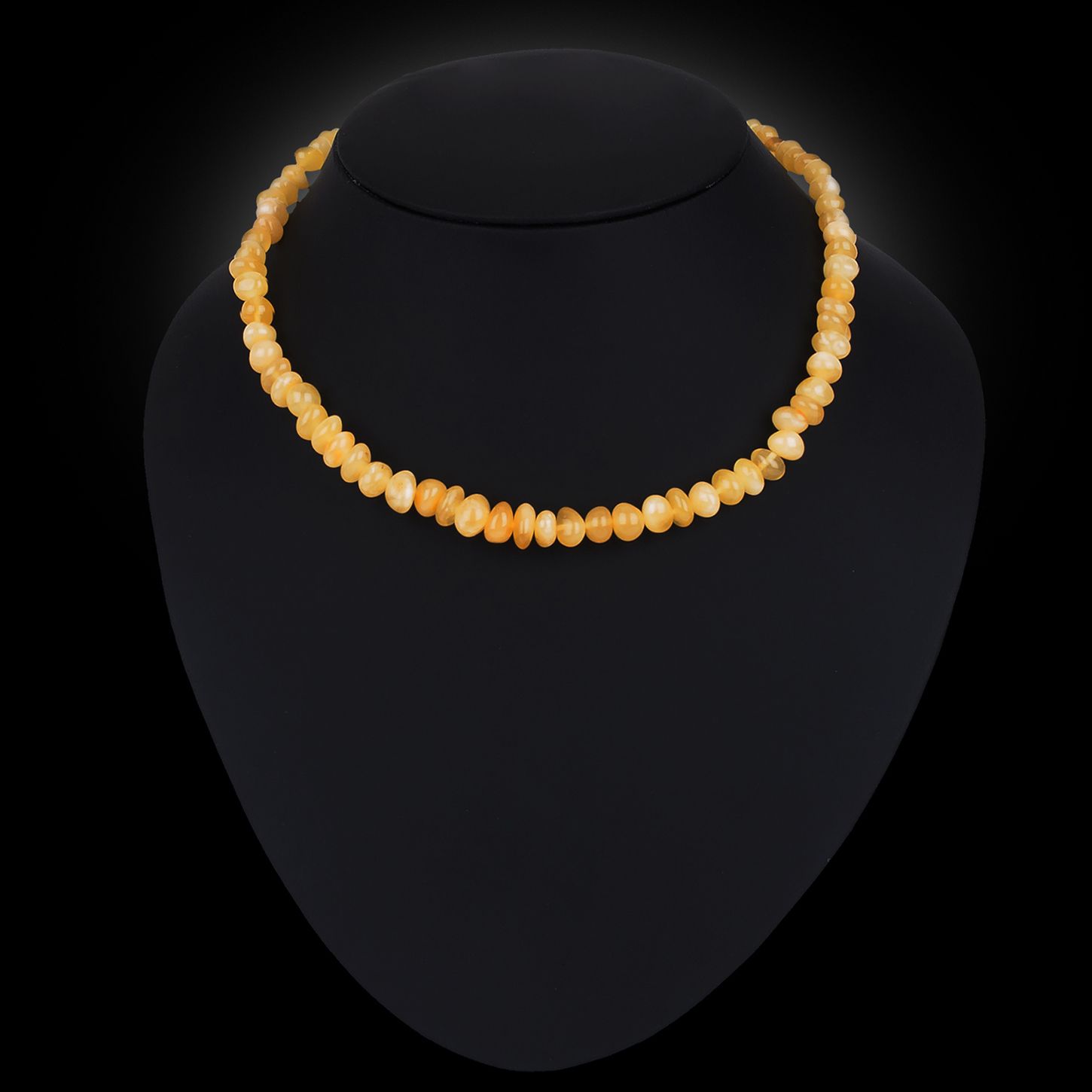 Бусы "Галька" из янтаря