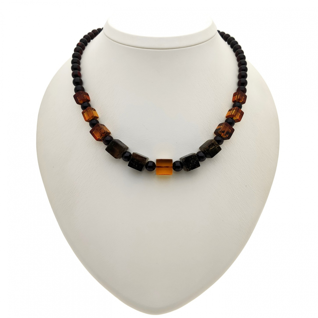 Бусы "Шар" из янтаря