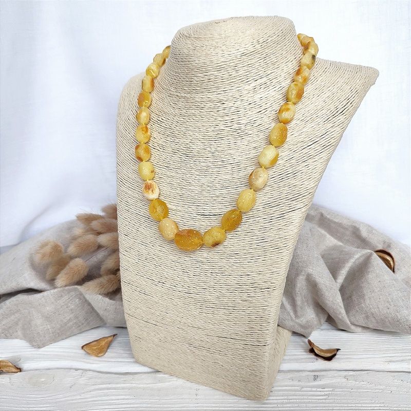 Бусы "Кусанка-оливка" янтарь