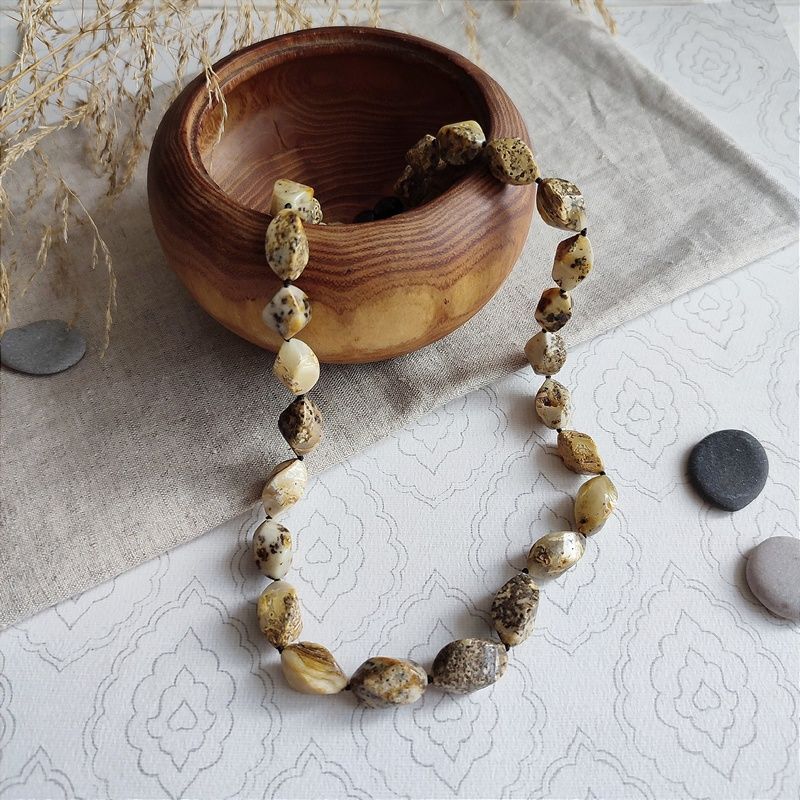 Бусы "Елена" из янтаря