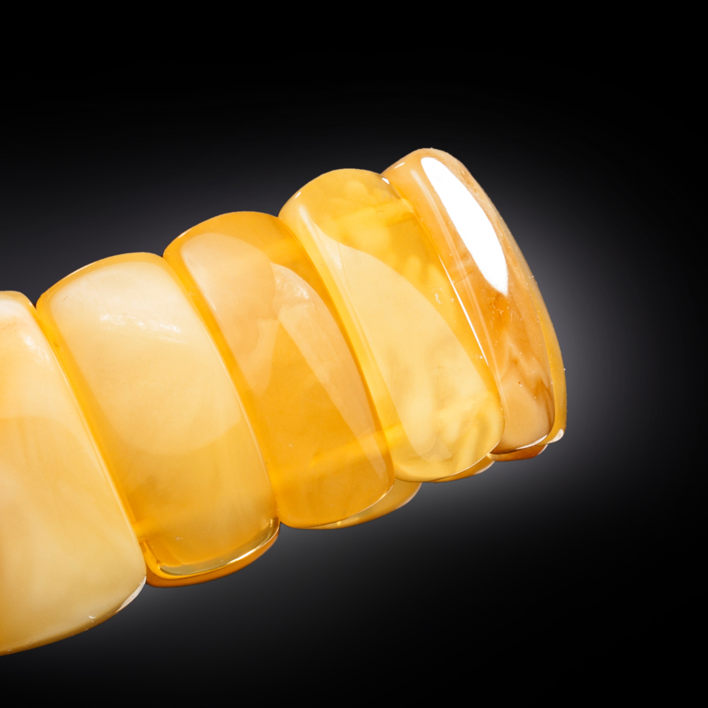 Браслет из янтаря