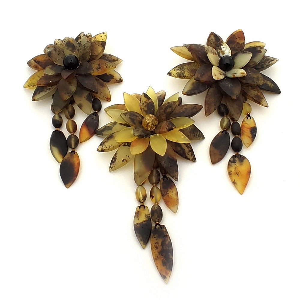 Брошь "Лотос" янтарь