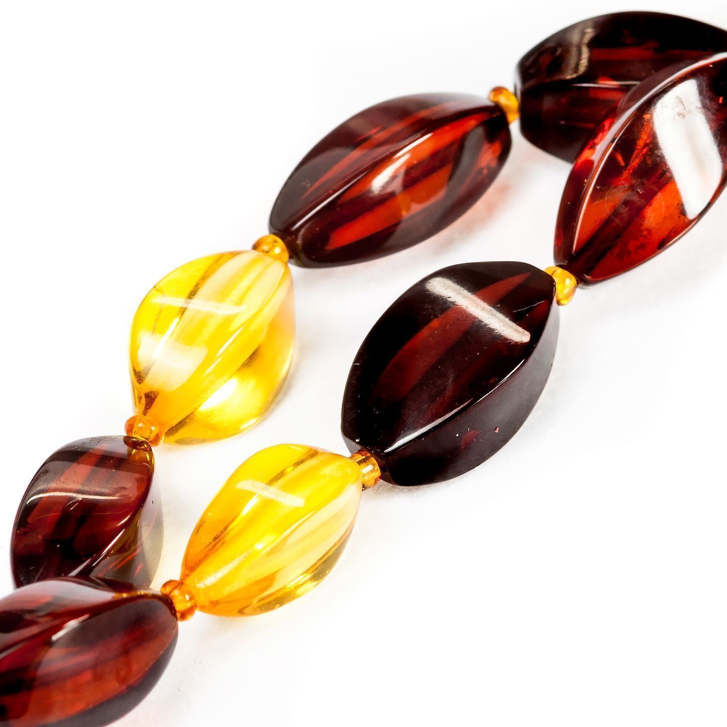 Бусы "Аленка" из янтаря