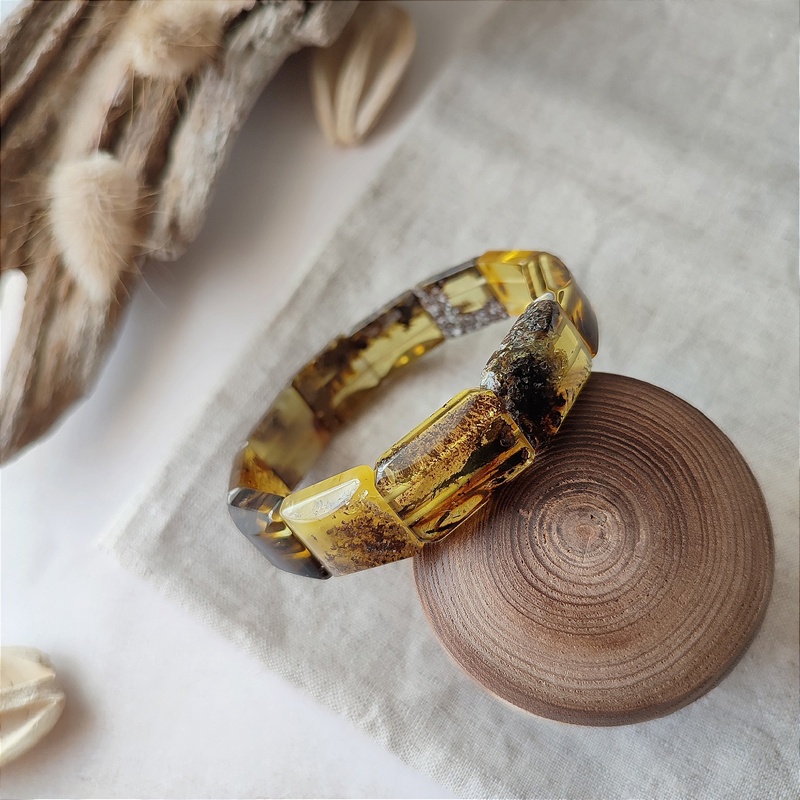 Браслет пласт. янтарь 321109456 (2)