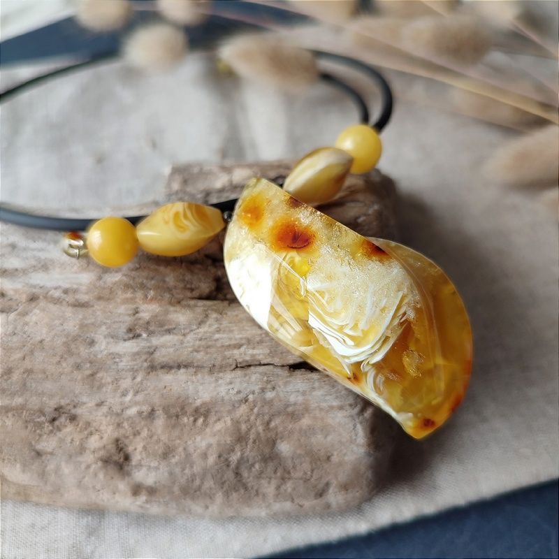 Колье "Ева" янтарь