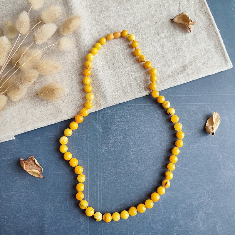 Бусы "Шар" из янтаря