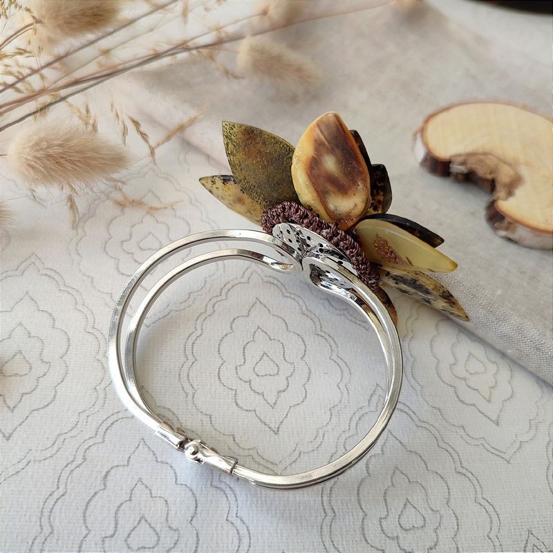 Браслет "Цветок" янтарь