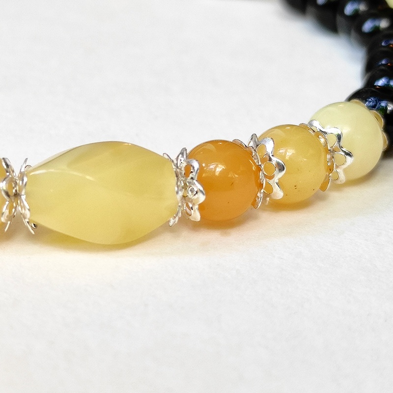 Браслет янтарь 3506214072-4