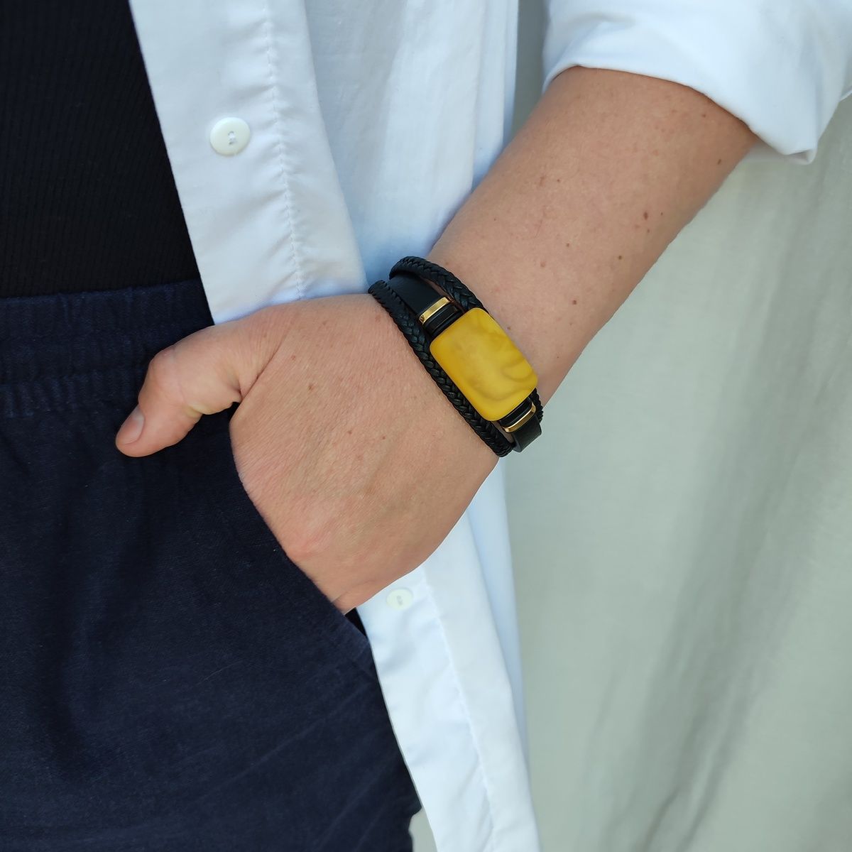 Браслет на кож.  ремешке