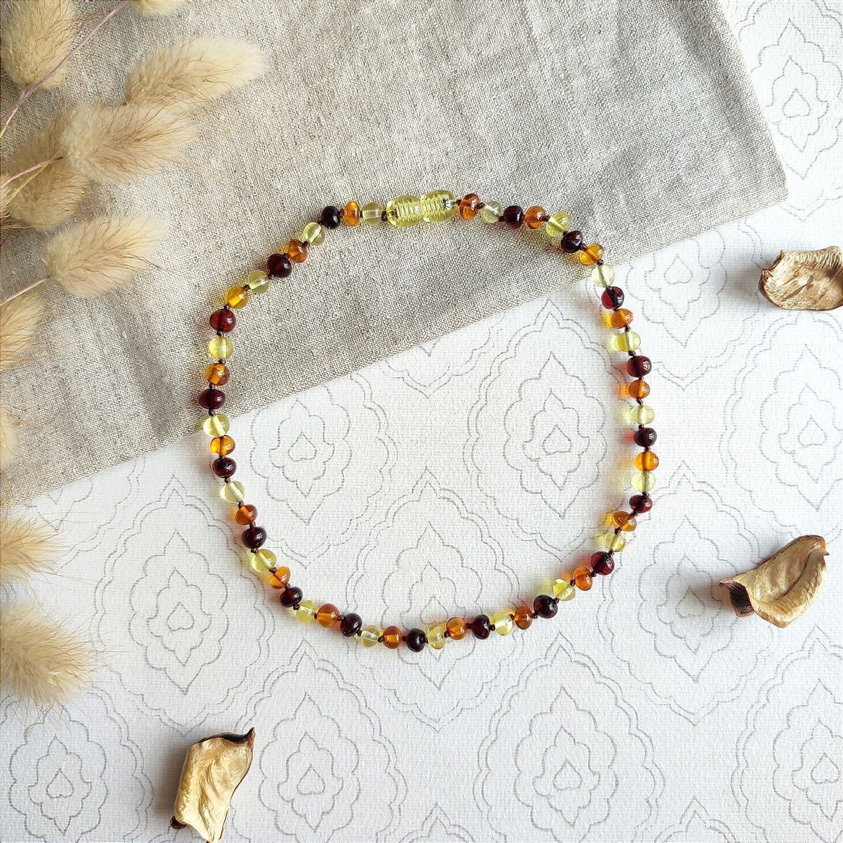 Бусы детские из янтаря