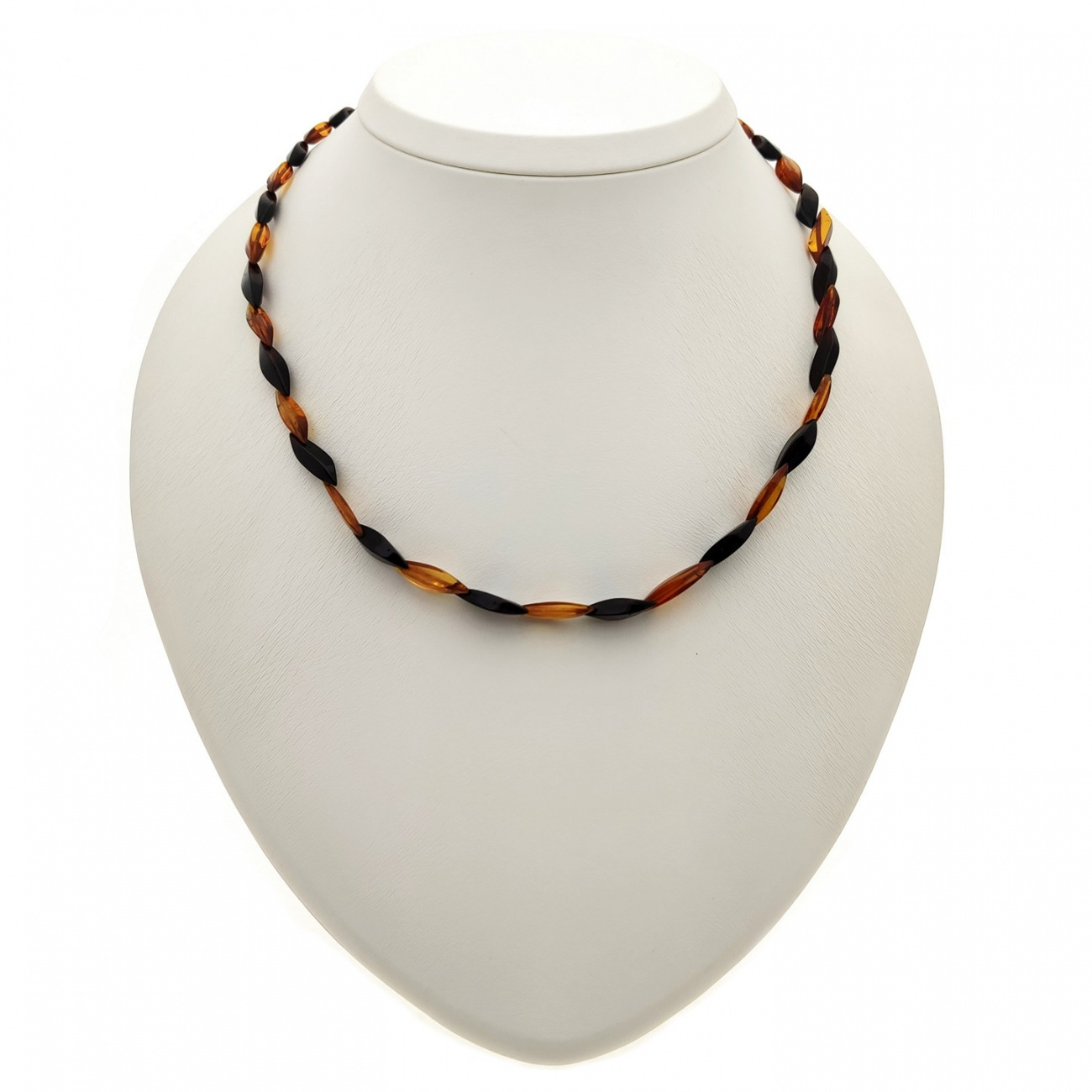 Бусы "Змейка" из янтаря