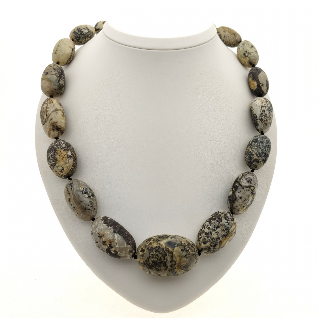 Бусы "Слива" из янтаря